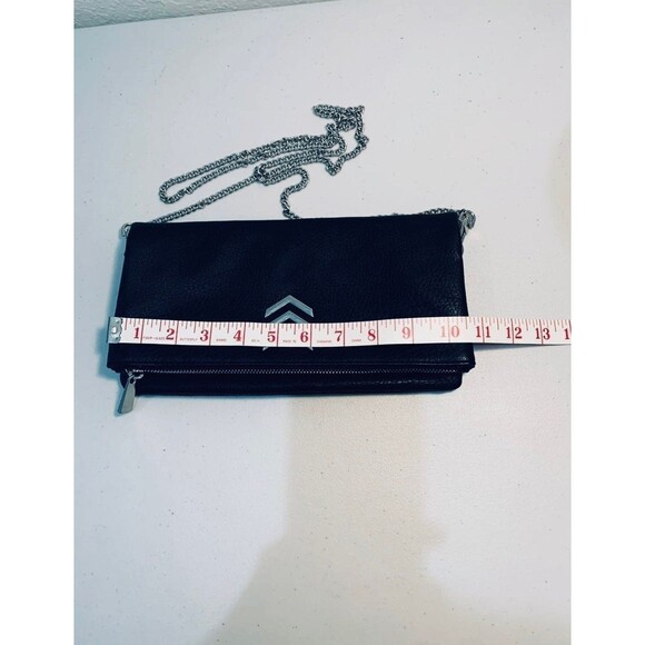 Express Crossbody Handbag with Chain Strap - Picture 3 of 10